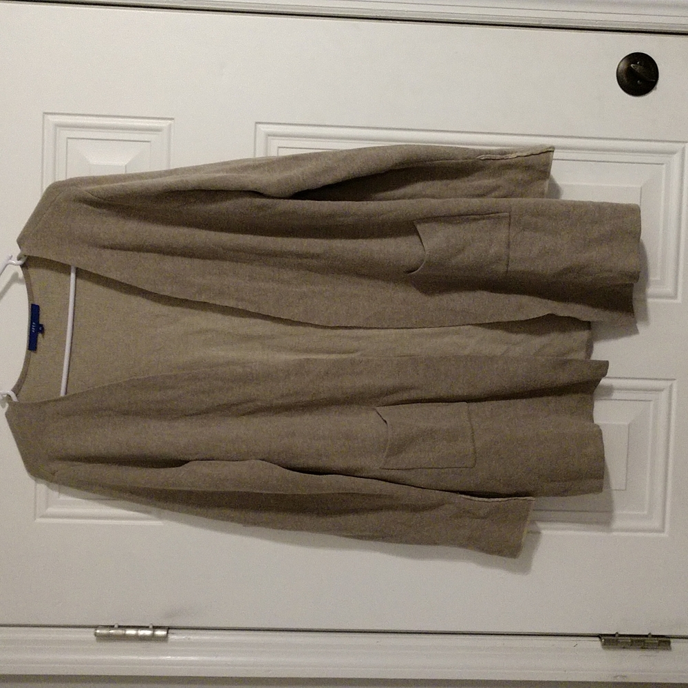 Apt. 9 tan sweater, size XL